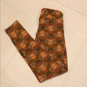 Patterned LuLaRoe Leggings - one size